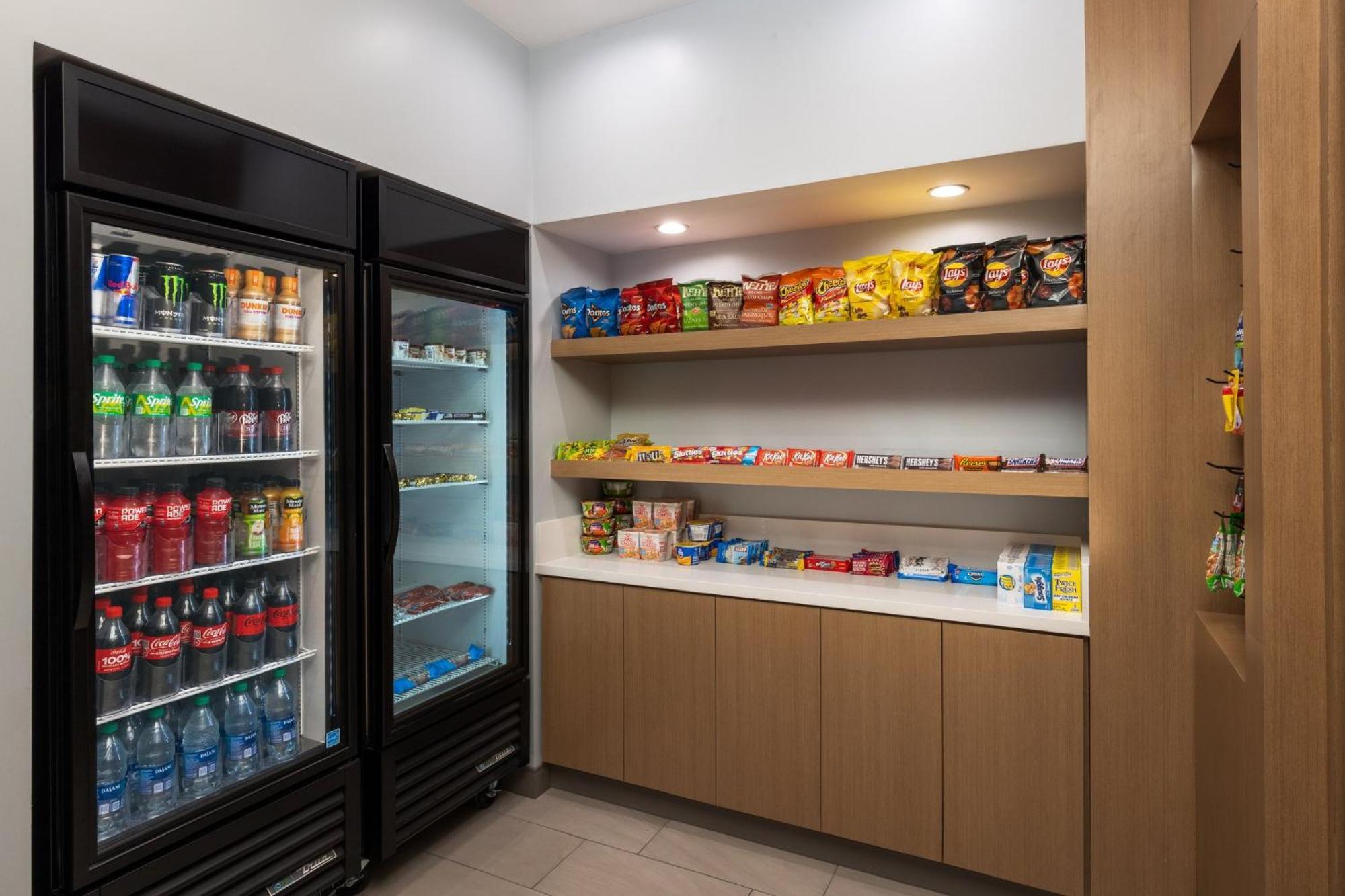 Holiday Inn Express & Suites - Hawaiian Gardens By Ihg 外观 照片